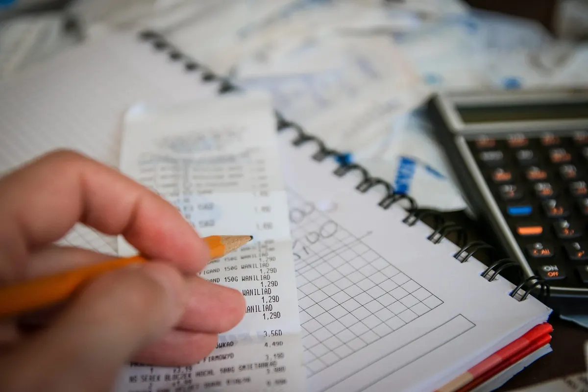 A Beginner's Guide to Understanding Your UK Payslip